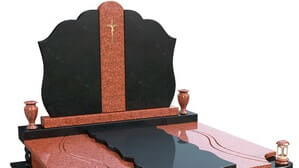 Мемориальный комплекс с основанием